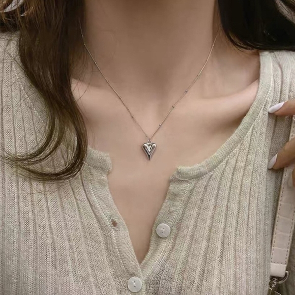 Silver Heart Pendant Necklace Dainty Heart Stainless Steel - Picture 5 of 9